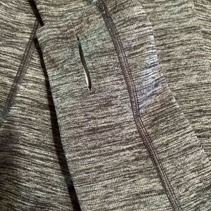 Wmns Under Armor workout top. Size small